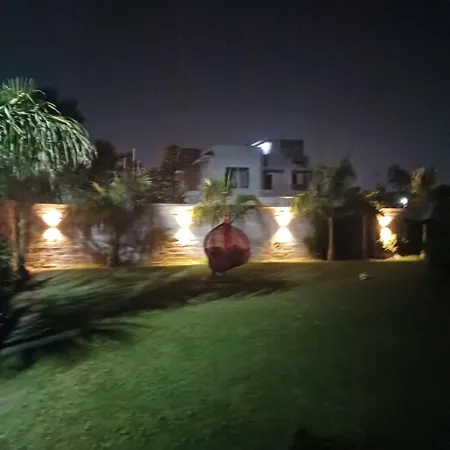 Greystone Villa, Swiming Pool , Bbq , Big Garden, Pool Table, Party Speaker, Bathtub, Kitchen, 15Mins To Golden Temple-2